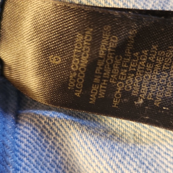 Liz Claiborne,100% cotton, lightweight denim jeans,size 6 - Picture 11 of 12